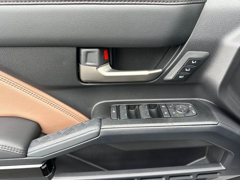 New 2026 Toyota 4Runner Limited AWD/4WD image 12