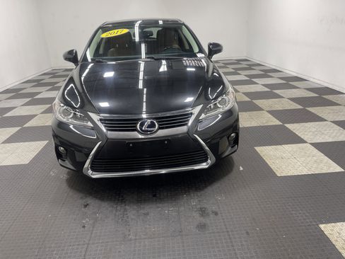 Used 2017 Lexus CT 200h w/ Accessory Package 2 image 7