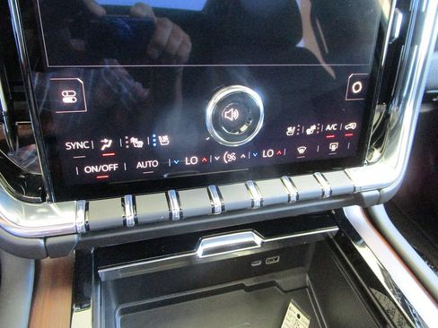 New 2026 GMC Yukon XL Denali w/ Denali Reserve Package RWD image 39
