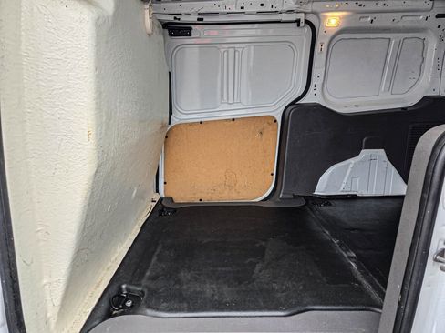 Used 2022 Ford Transit Connect XL image 29