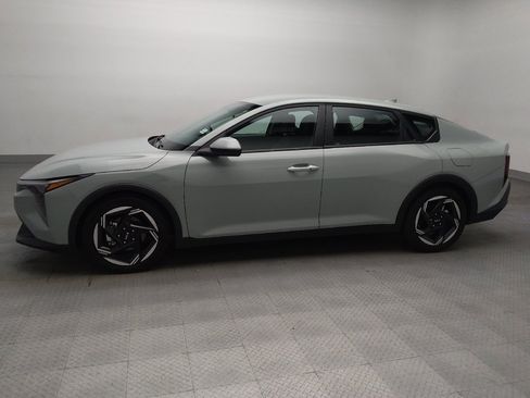 Used 2025 Kia K4 EX FWD image 2