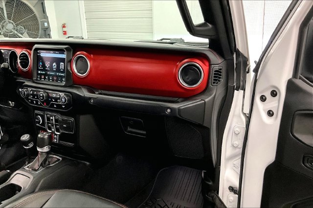 Used 2023 Jeep Gladiator Rubicon w/ LED Lighting Group AWD/4WD image 18
