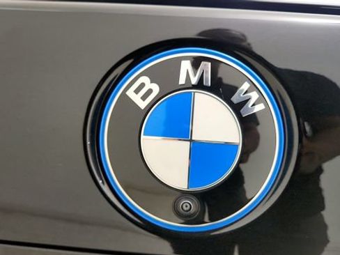 Used 2025 BMW i7 xDrive60 w/ Executive Package RWD image 33