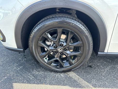Certified 2024 Honda HR-V Sport image 11