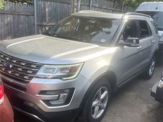 Used 2017 Ford Explorer XLT w/ Equipment Group 202A image 1