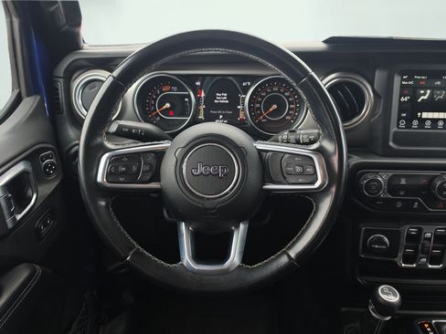 Used 2020 Jeep Wrangler Unlimited Sahara AWD/4WD image 11