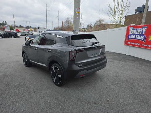Used 2025 Nissan Kicks SR AWD/4WD image 10