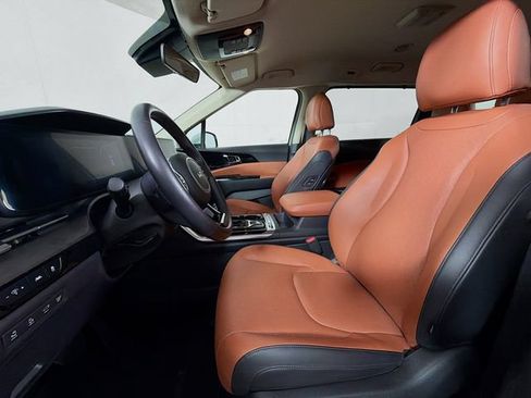 Used 2024 Kia Carnival SX FWD image 28