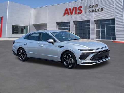 Used 2025 Hyundai Sonata SEL FWD image 3