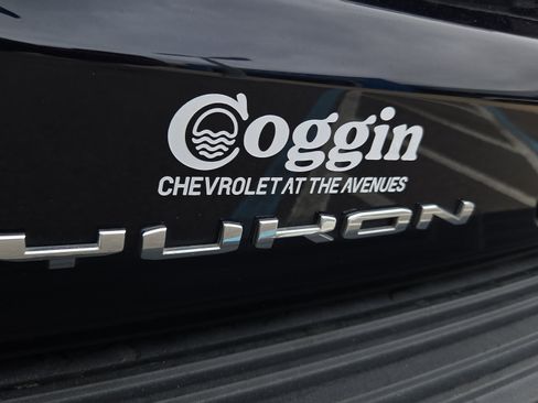 Certified 2022 GMC Yukon Denali AWD/4WD image 32