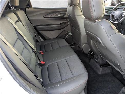 Used 2023 Chevrolet TrailBlazer RS w/ Sun and Liftgate Package FWD image 19