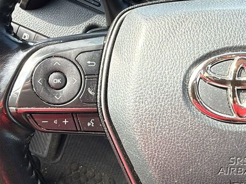 Used 2022 Toyota Camry XSE image 7