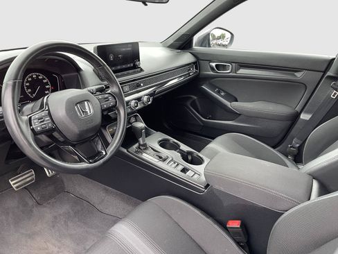 Used 2025 Honda Civic Sport image 4
