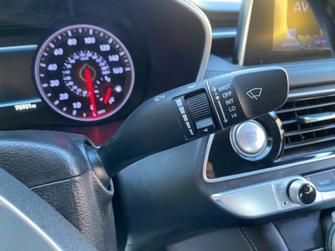 Used 2019 Genesis G70 2.0T Advanced RWD image 56