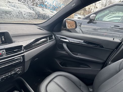 Used 2017 BMW X1 xDrive28i image 12