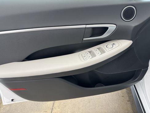 Used 2025 Hyundai Sonata SE image 15