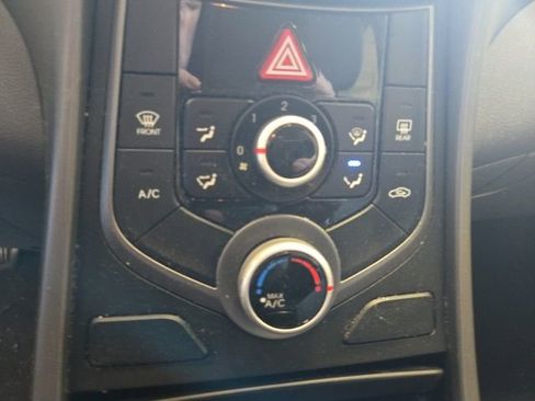 Used 2015 Hyundai Elantra SE w/ Option Group 02 image 11