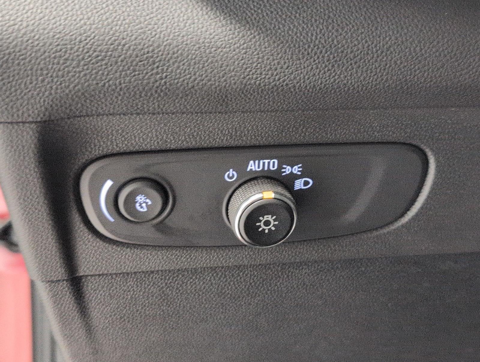 Used 2023 Buick Envision Essence w/ Sport Touring Package AWD/4WD image 10