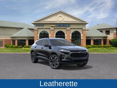 New 2026 Chevrolet Trax RS w/ Driver Confidence Package image 2