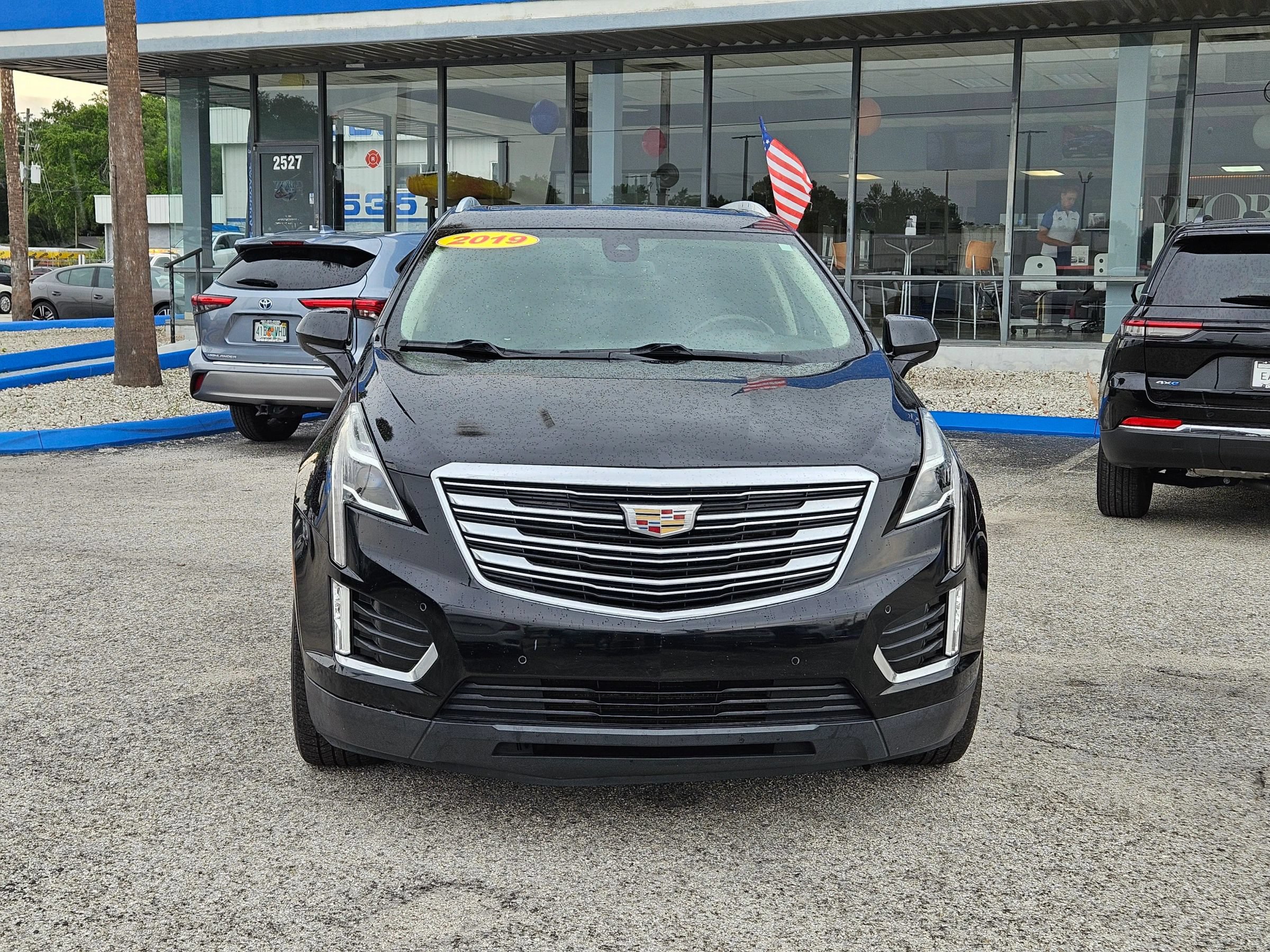 Used 2019 Cadillac XT5 Premium Luxury FWD image 3