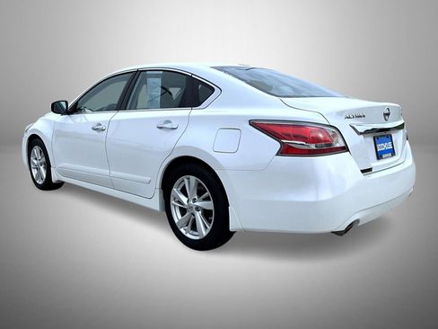 Used 2015 Nissan Altima 2.5 SL w/ Moonroof Package FWD image 7