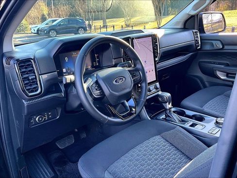 Used 2025 Ford Ranger XLT image 14