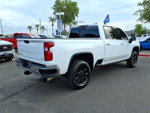 Used 2022 Chevrolet Silverado 2500 LTZ w/ LTZ Plus Package AWD/4WD image 4