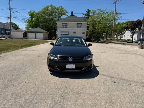 Used 2014 Volkswagen Jetta SE FWD image 2