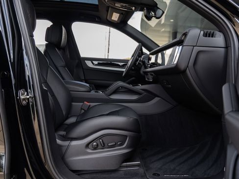 Certified 2026 Porsche Cayenne image 43