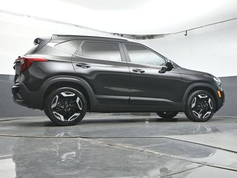 Used 2025 Kia Seltos SX w/ SX Sunroof Package AWD/4WD image 40