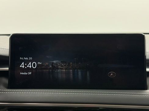 Used 2025 Genesis G70 2.5T image 25