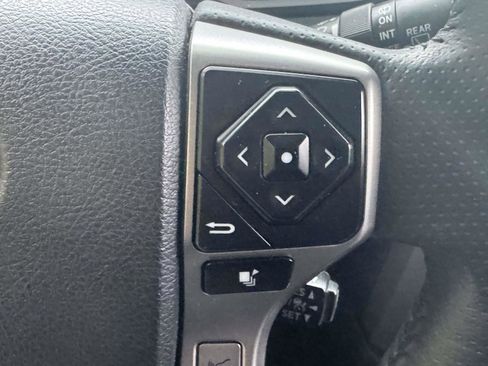 Used 2024 Toyota 4Runner SR5 image 23