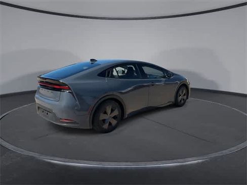 Used 2024 Toyota Prius LE image 8