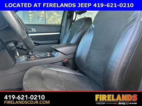 Used 2018 Ford Explorer XLT w/ Equipment Group 202A image 18