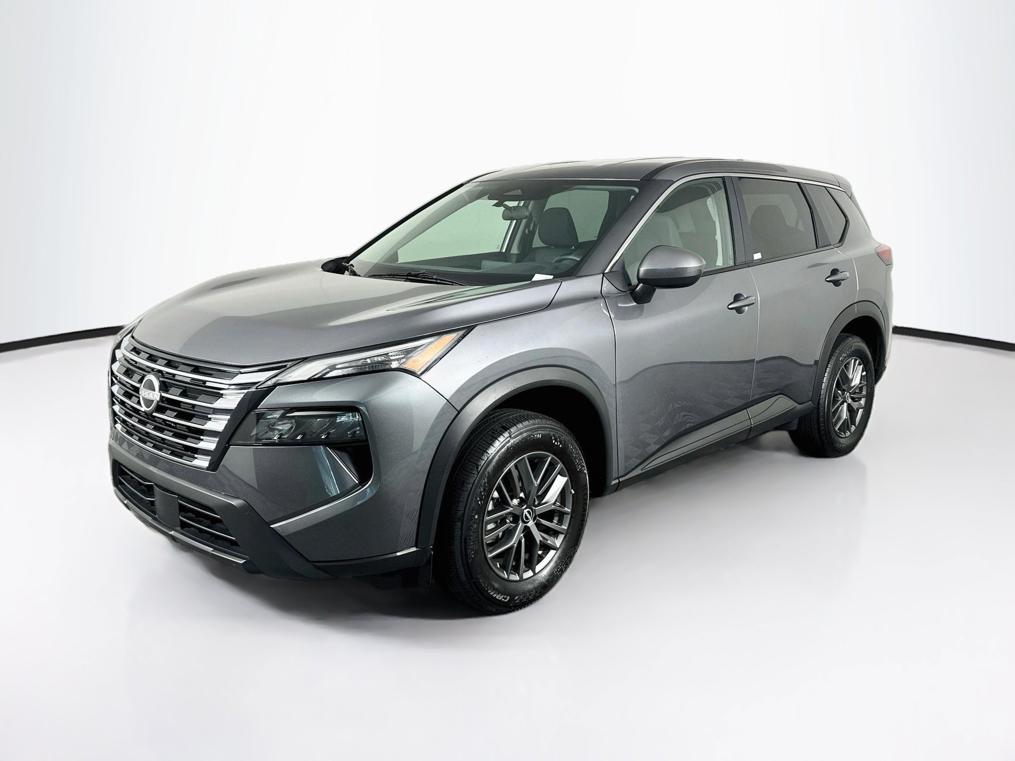 Used 2026 Nissan Rogue SV FWD image 3