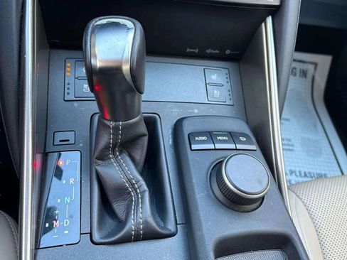 Used 2017 Lexus IS 300 F Sport image 36