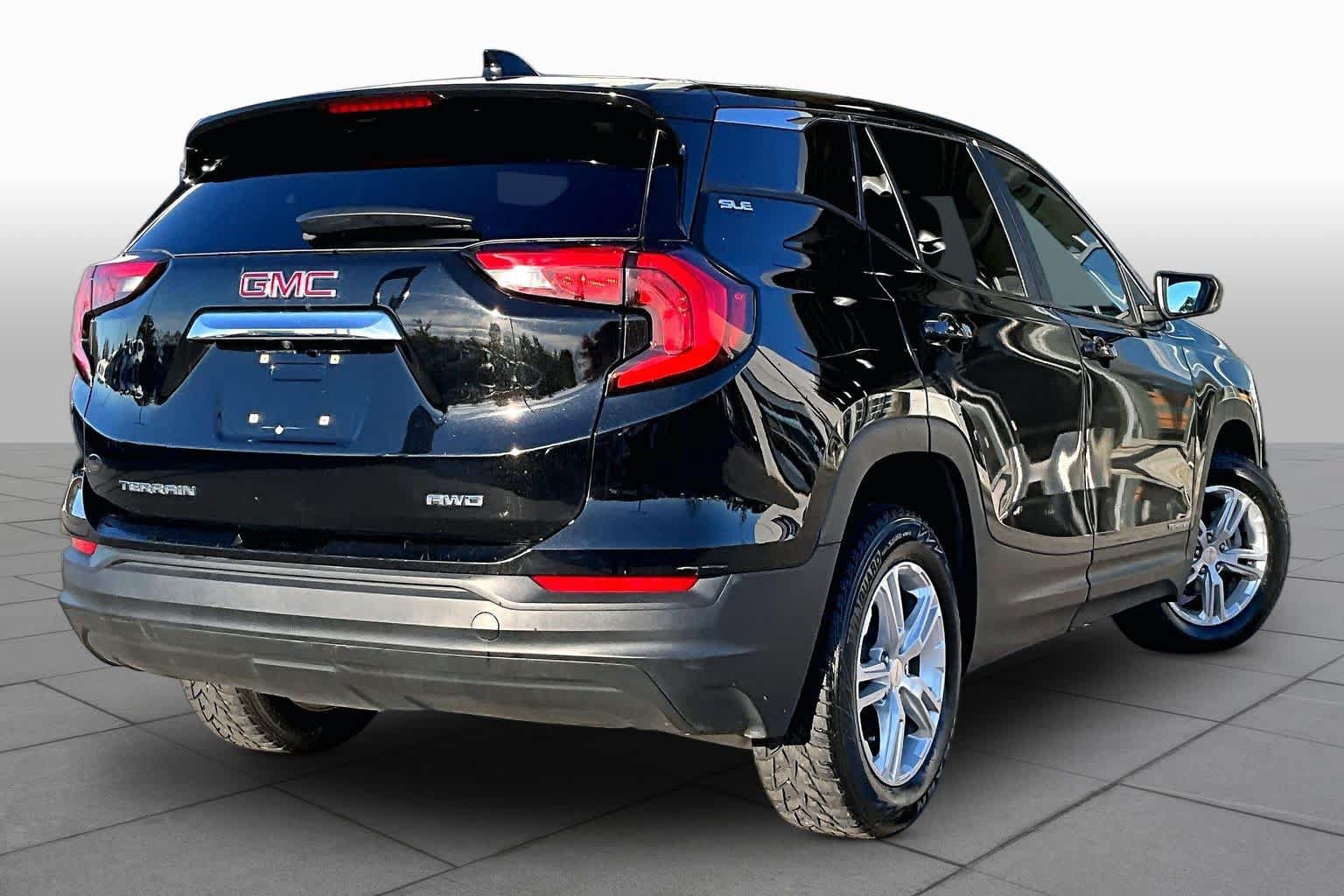Used 2021 GMC Terrain SLE AWD/4WD image 12