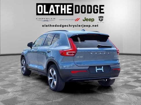Used 2023 Volvo XC40 B5 Plus w/ Protection Package Premier AWD/4WD image 3
