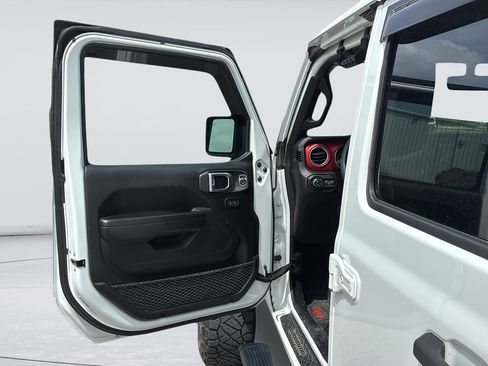 Used 2020 Jeep Gladiator Rubicon AWD/4WD image 20