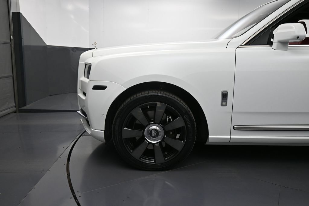 Certified 2019 Rolls-Royce Cullinan AWD/4WD image 12