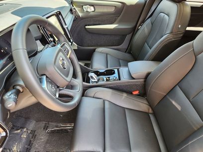 New 2026 Volvo XC40 B5 Ultra w/ Climate Package