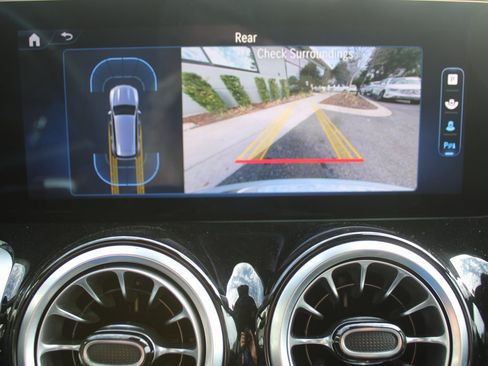 Certified 2025 Mercedes-Benz GLB 250 image 48