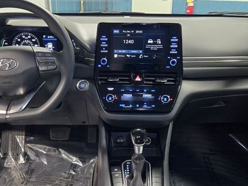 Used 2022 Hyundai Ioniq Blue image 21