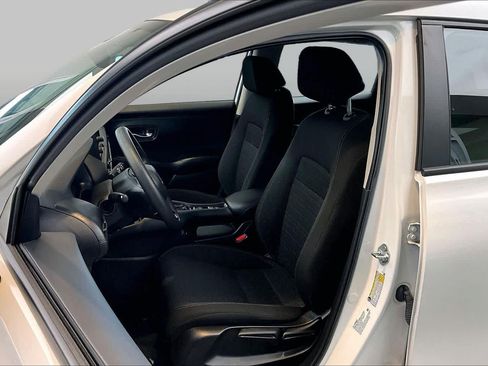 Used 2024 Honda HR-V LX image 7