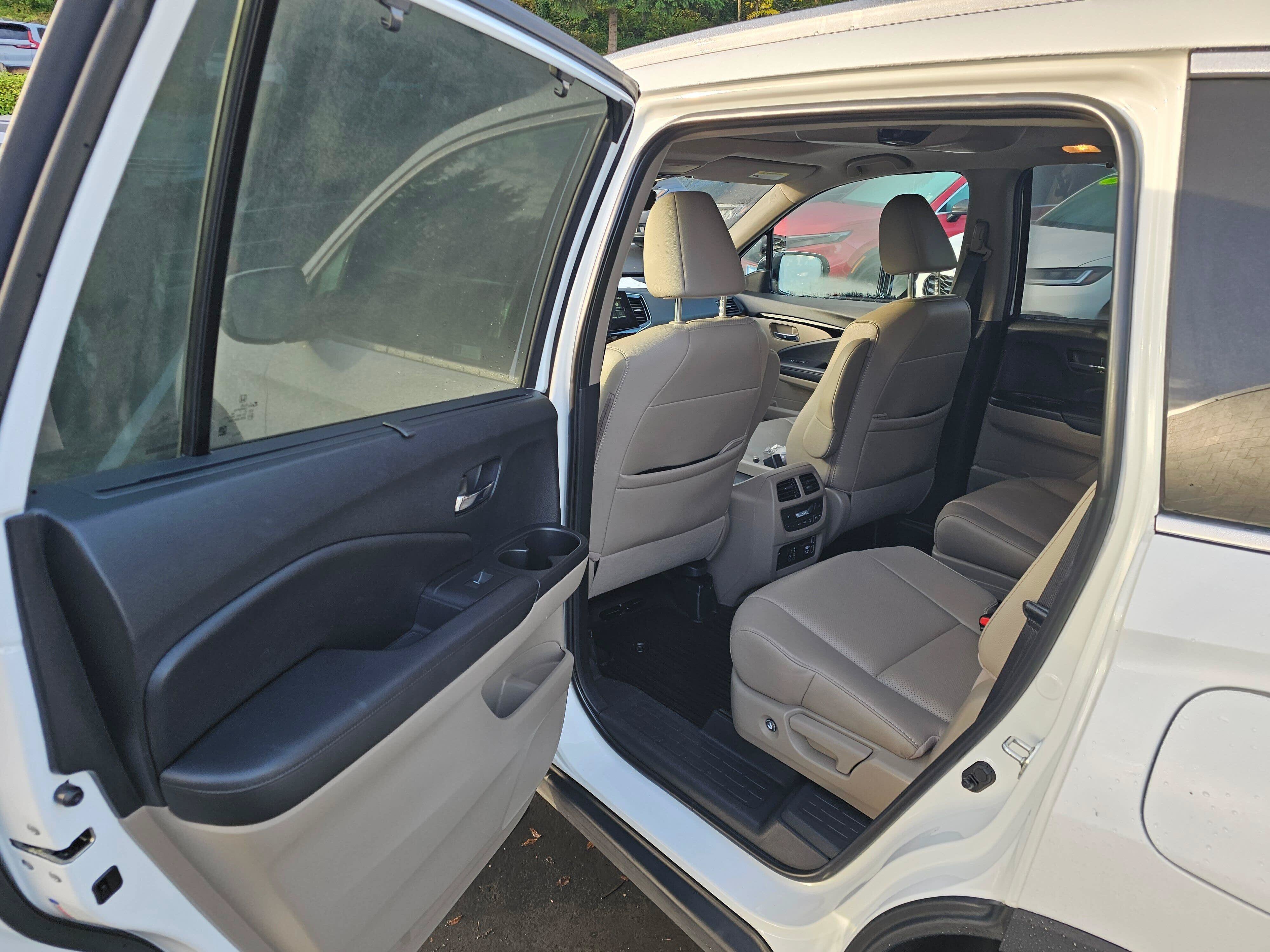 Used 2022 Honda Pilot Elite image 19