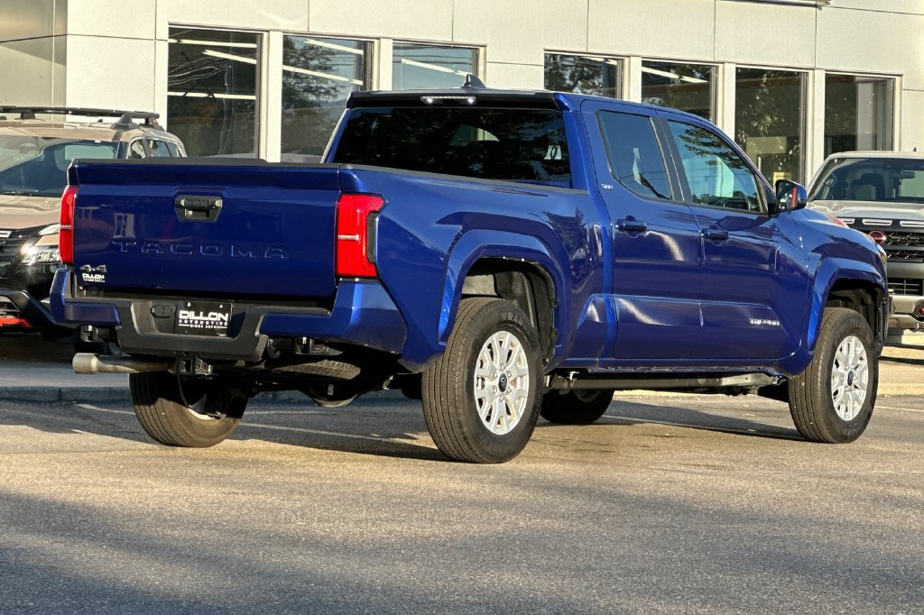 Used 2025 Toyota Tacoma SR5 AWD/4WD image 7