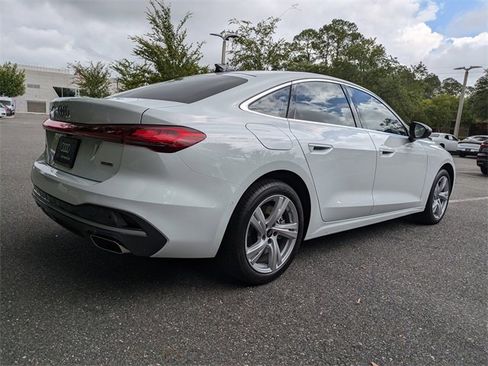 Used 2025 Audi A5 2.0T Prestige image 2