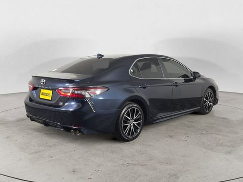 Used 2021 Toyota Camry SE w/ Cold Weather Package AWD/4WD image 5