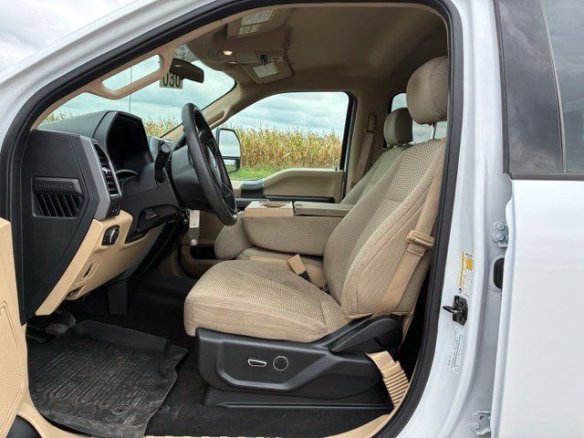 Used 2019 Ford F250 XLT w/ XLT Premium Package AWD/4WD image 9