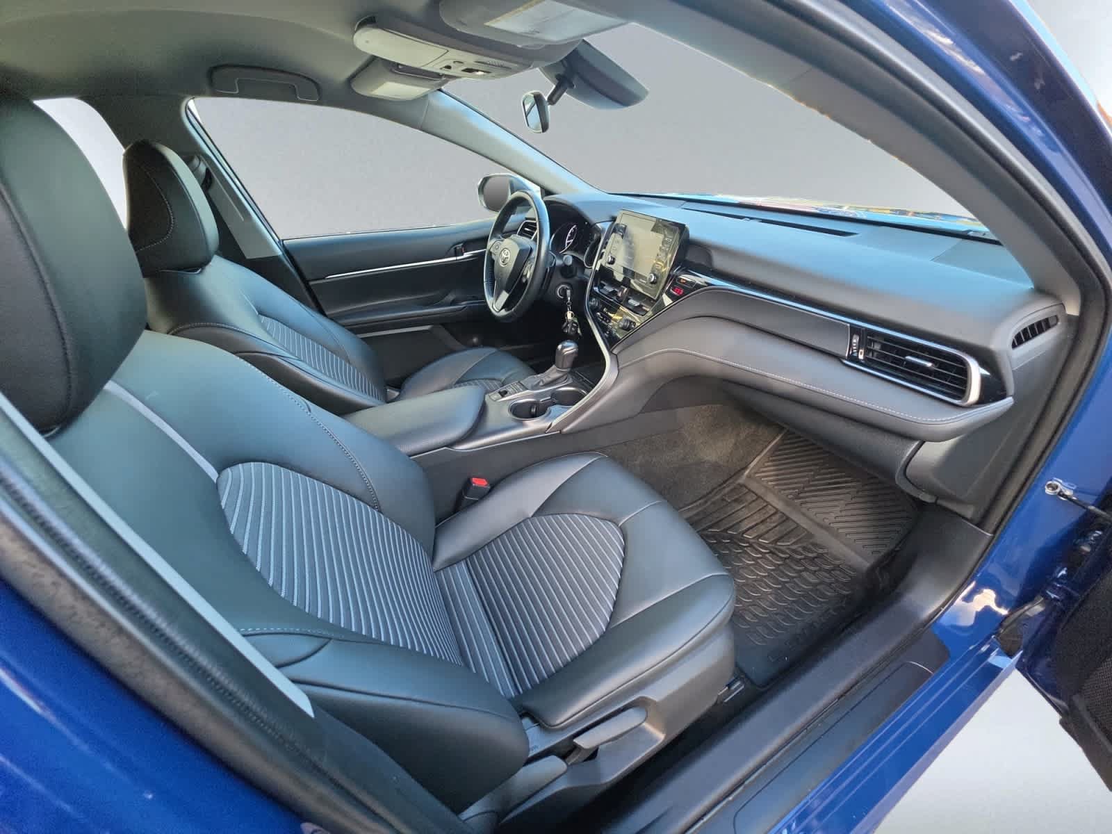 Used 2023 Toyota Camry SE AWD/4WD image 20